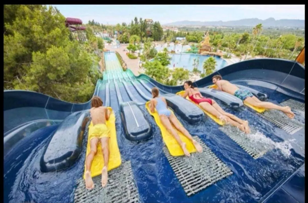 Salou Apt A 300M Playa,Portaventura, Parking, Piscina,Wi-Fi 0*,  Španělsko